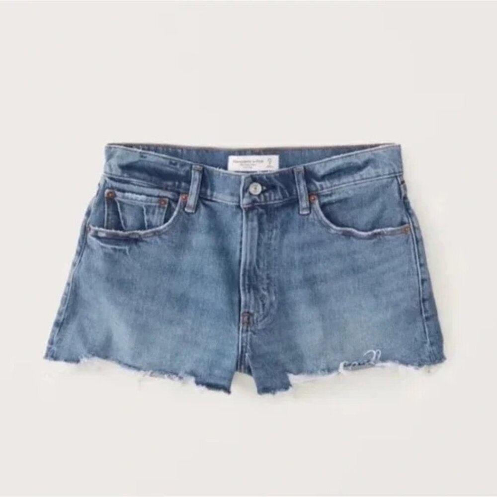 Abercrombie & Fitch The Mom Short Mid Rise Medium Wash 35